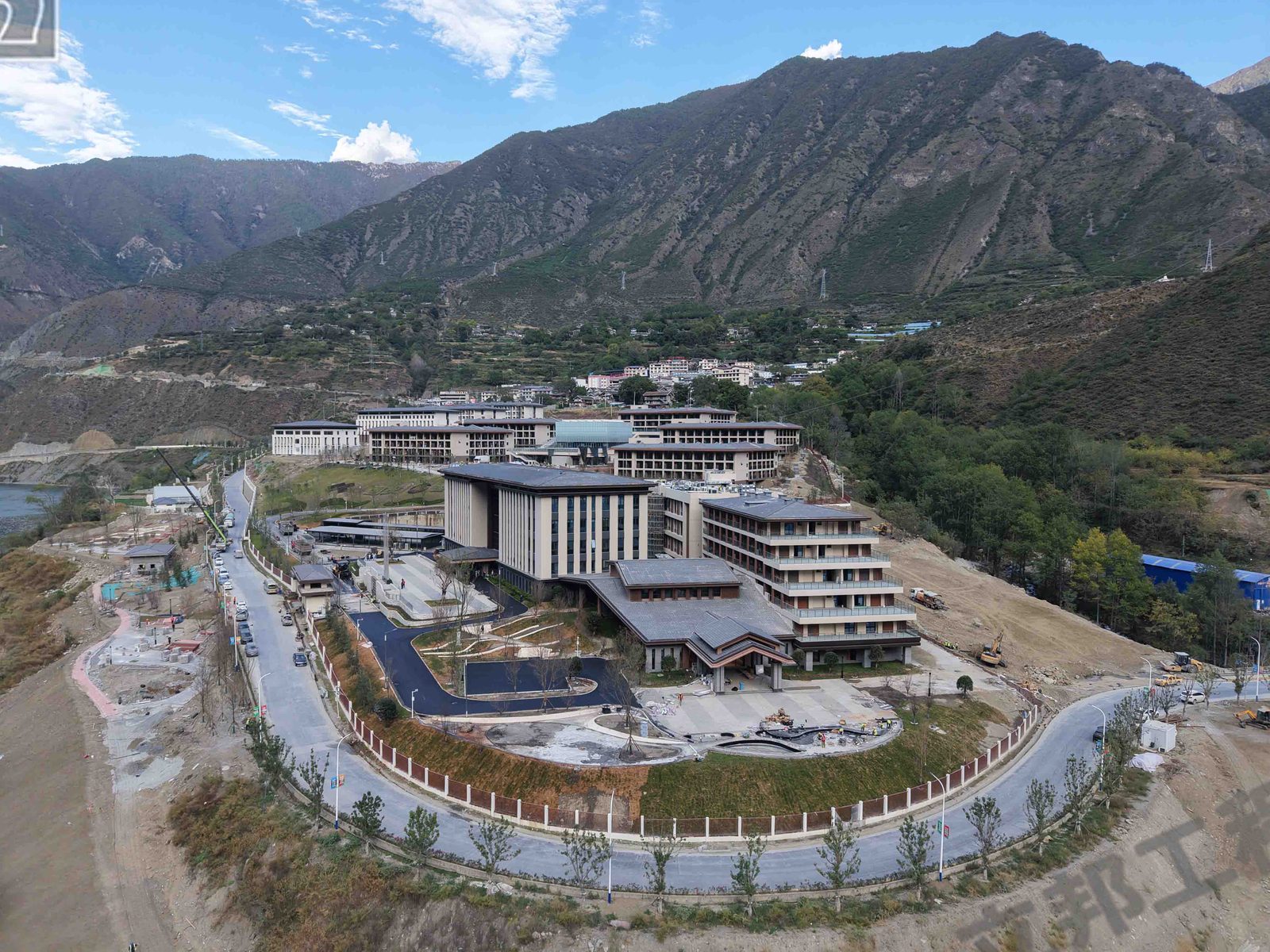 四川雅砻江孟底沟水电站八窝龙营地